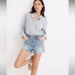 Madewell Perfect Jean Short. Light Wash. Size 23